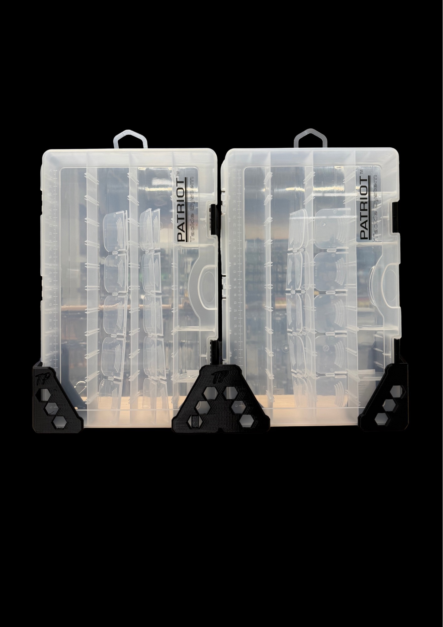 black-and-white-modern-fashion-table-of-contents-a4-document-1-5 PERCHEET Vieherasiateline