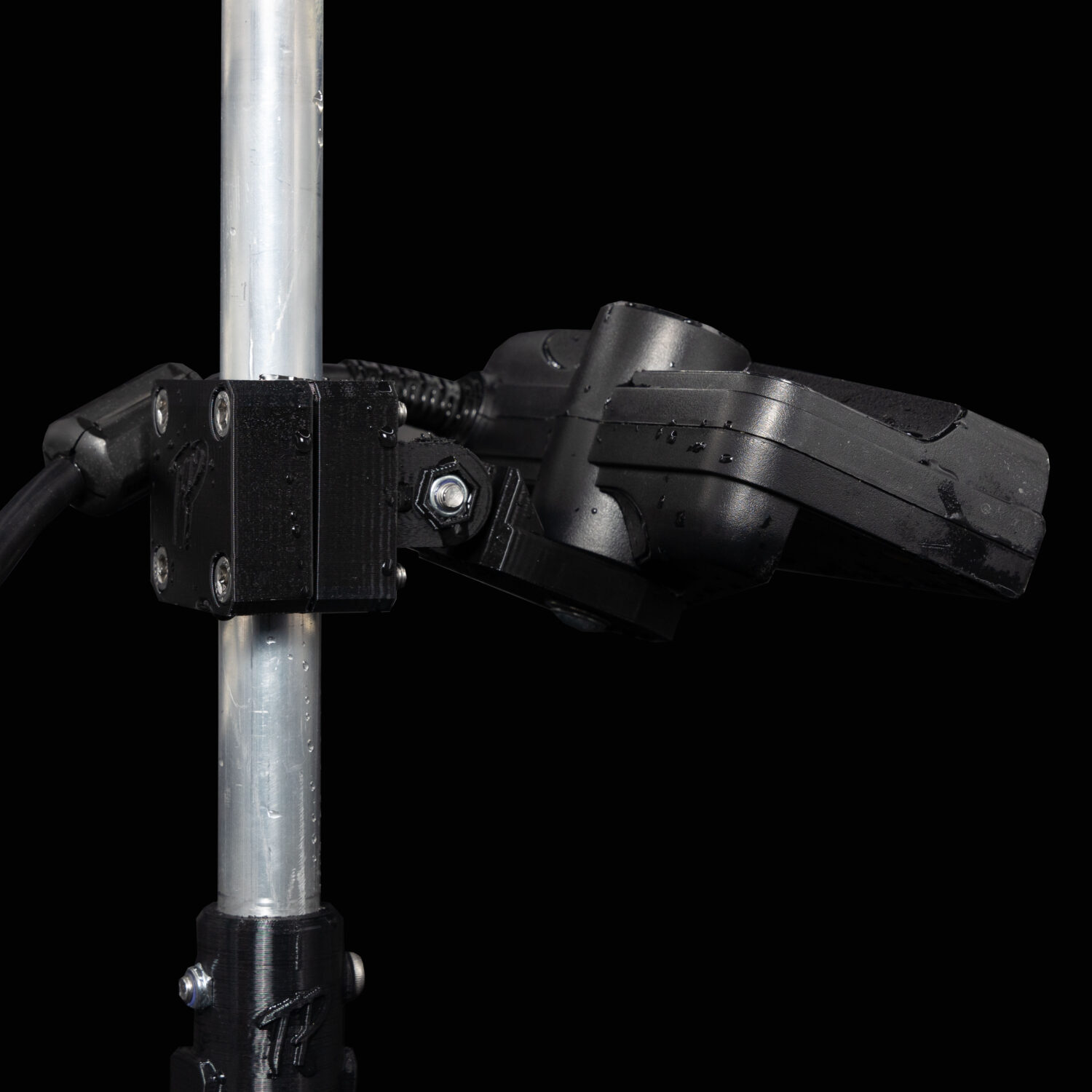 PERCHEET Anturinkiinnike livetelineen varteen  0-90° Lowrance AT 1&2